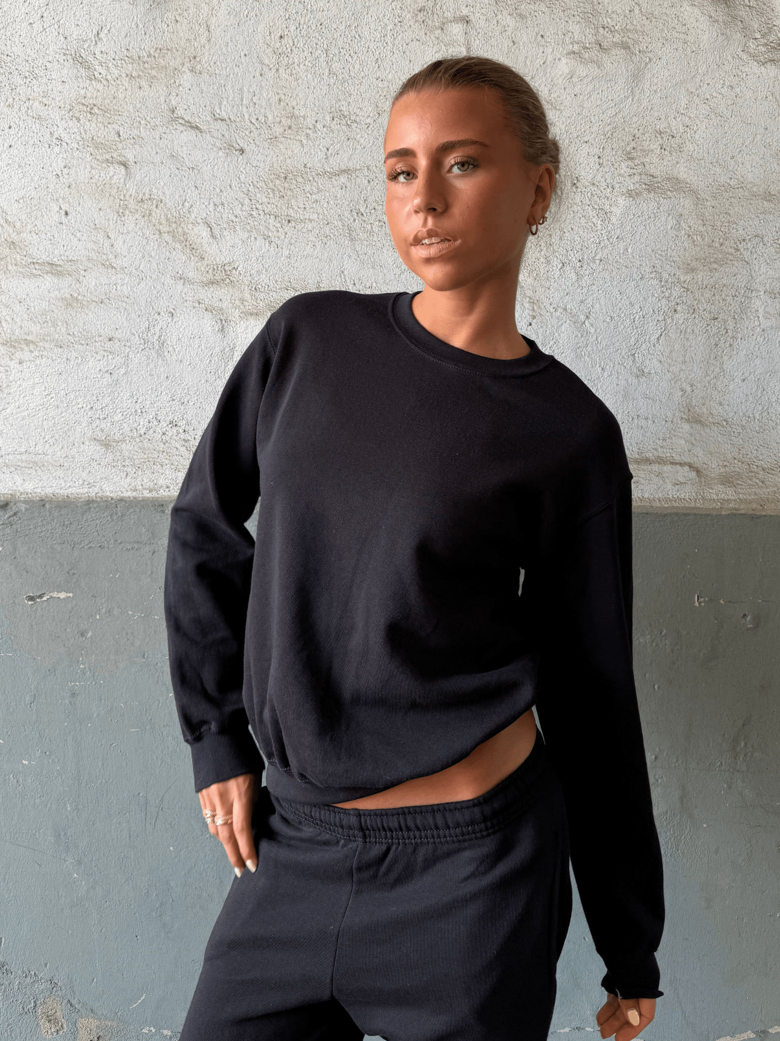 FRUIT SWEATSHIRT - BLACK