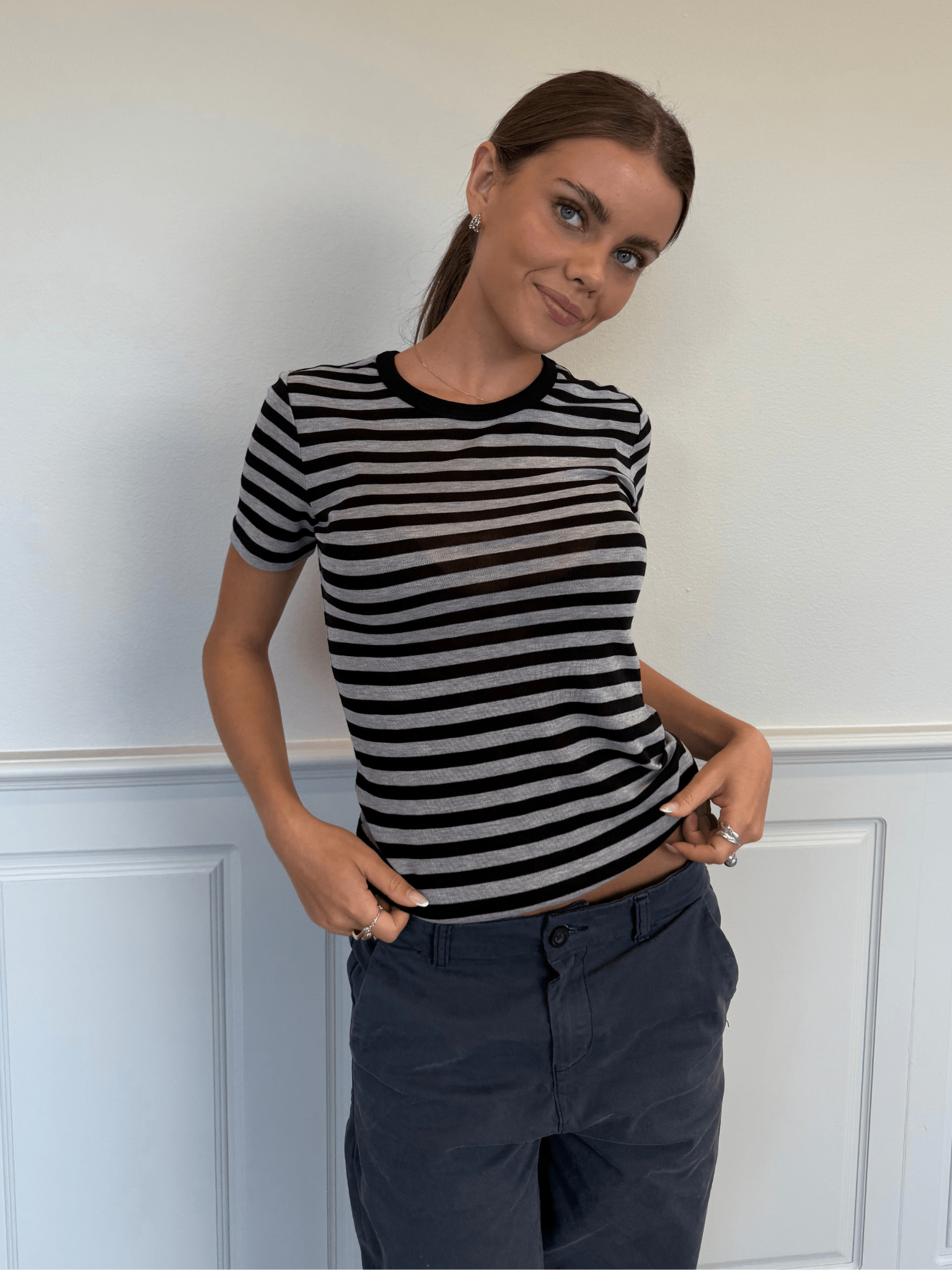 SIDSE T-SHIRT - BLACK/GREY STRIPE
