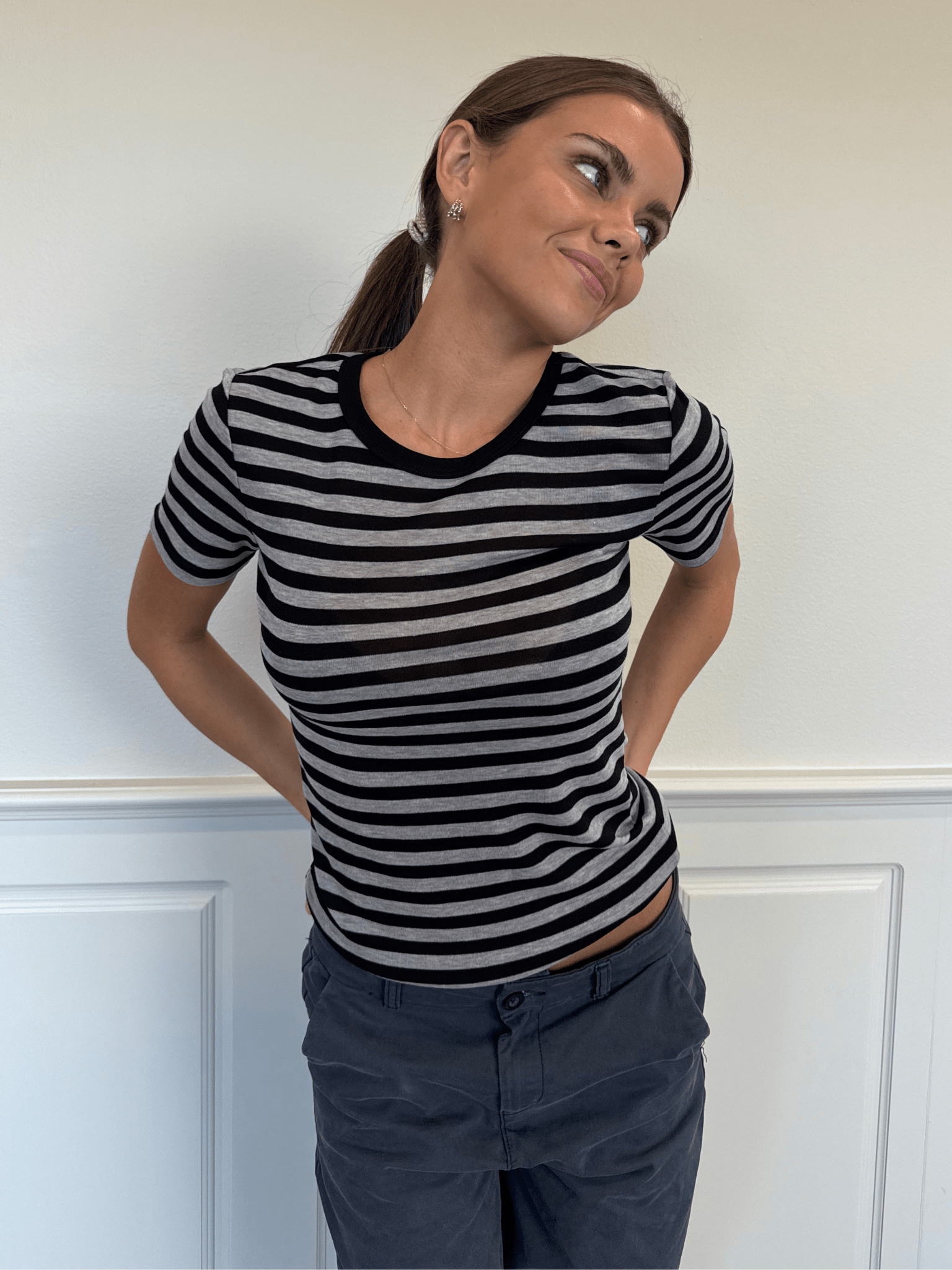 SIDSE T-SHIRT - BLACK/GREY STRIPE