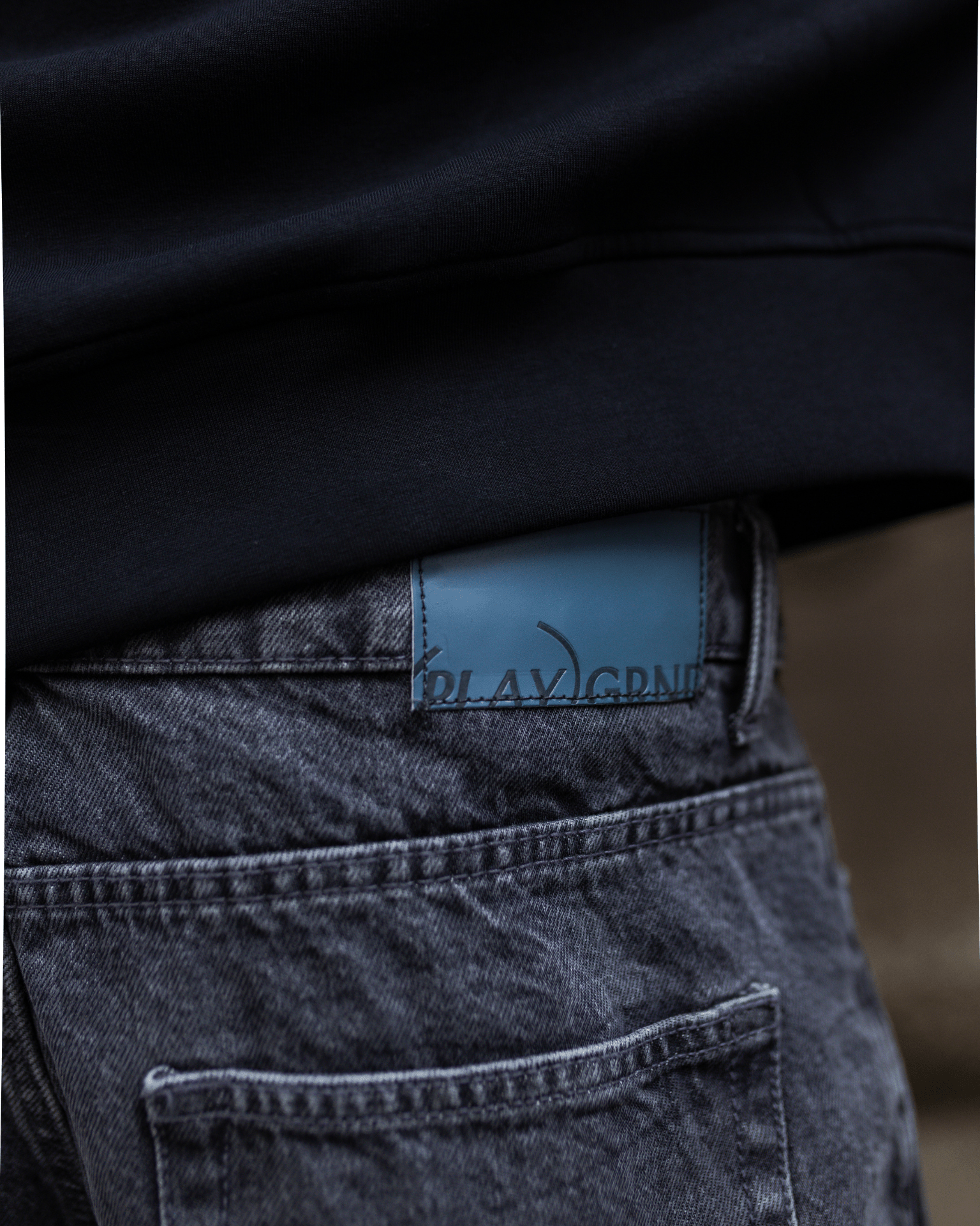 Mørkegrå Blake regular jeans med læder-brandmærke bagpå