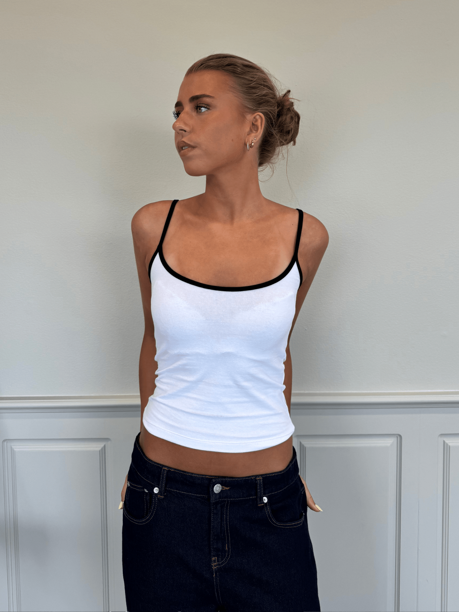 NADIA TANK TOP - WHITE / BLACK