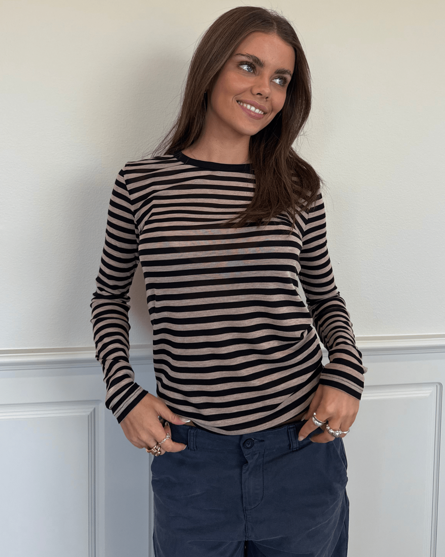 SIDSE T-SHIRT - BLACK/BROWN STRIPE
