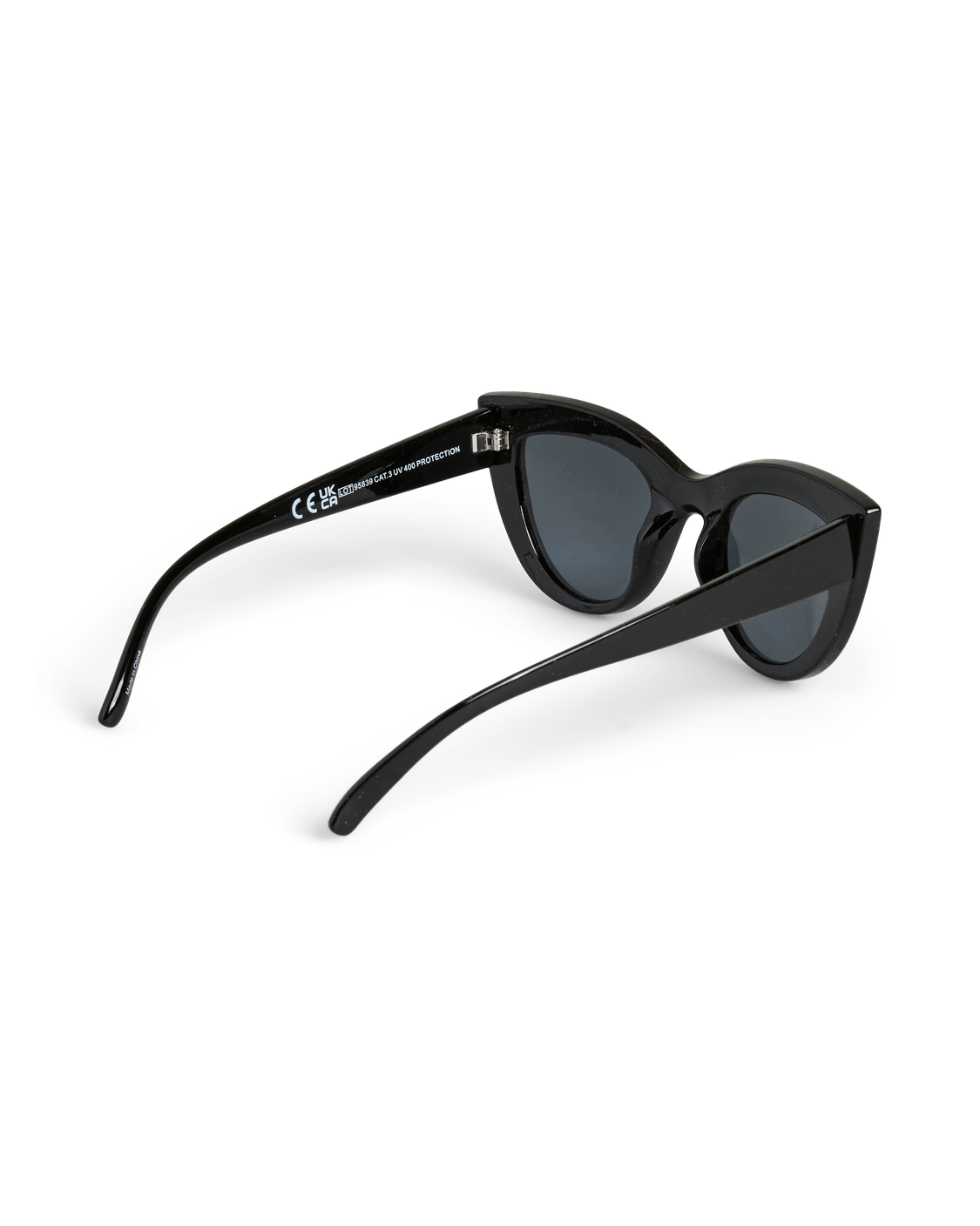 Sorte Pieces Donai solbriller i cat-eye design med mørke UV400-glas