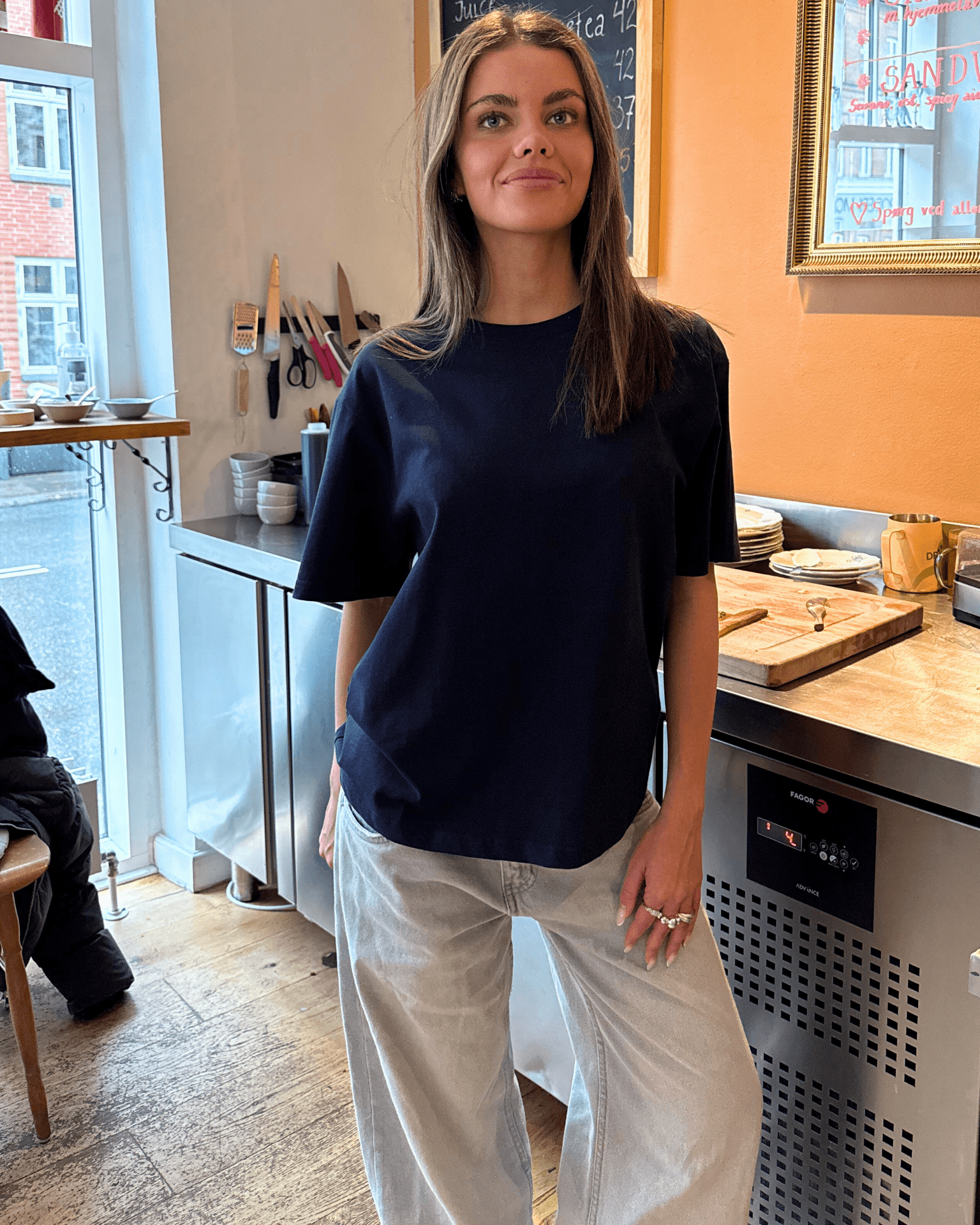 LUCKY TEE - NAVY