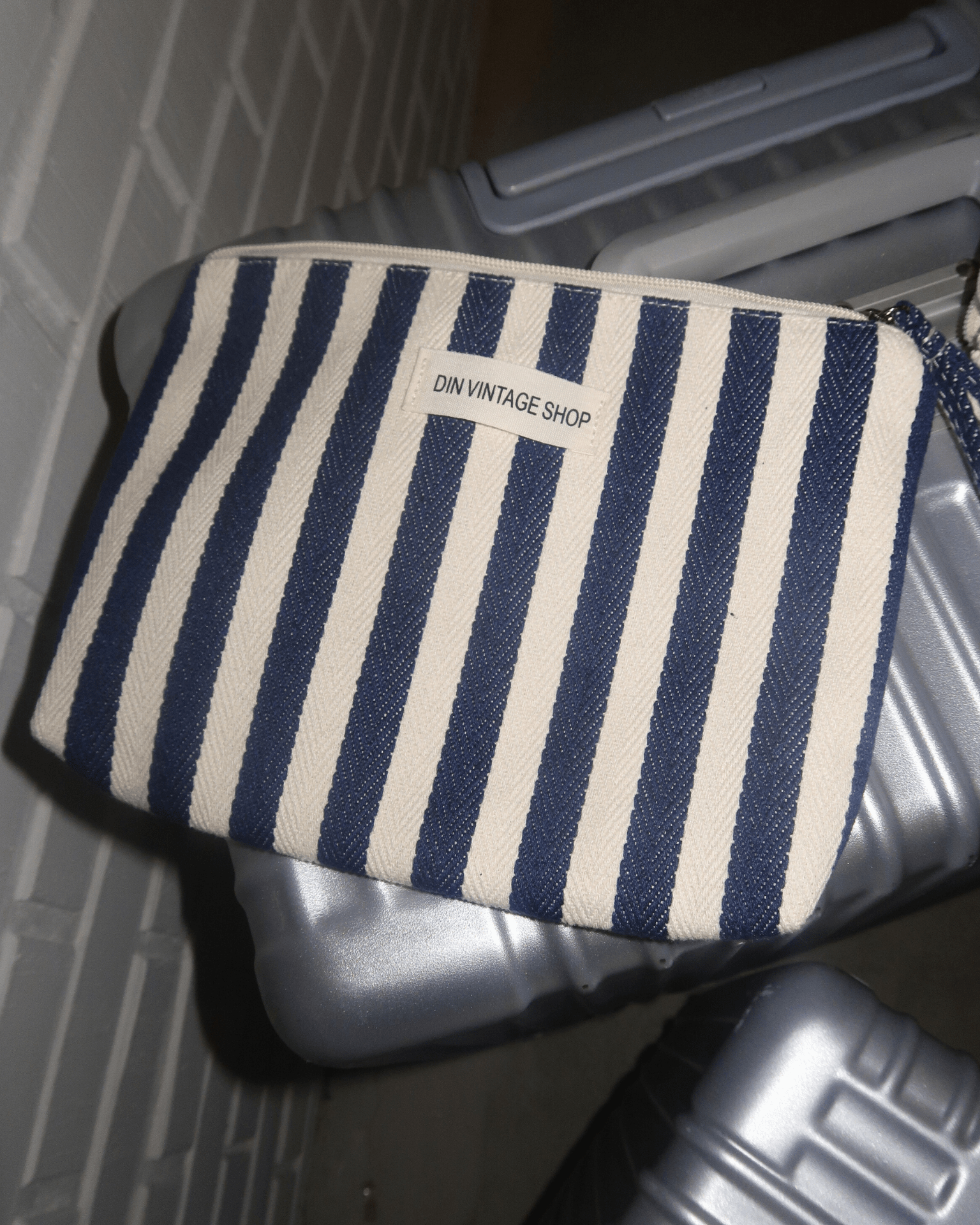 ADDY MAKEUP BAG - BLACK STRIPE