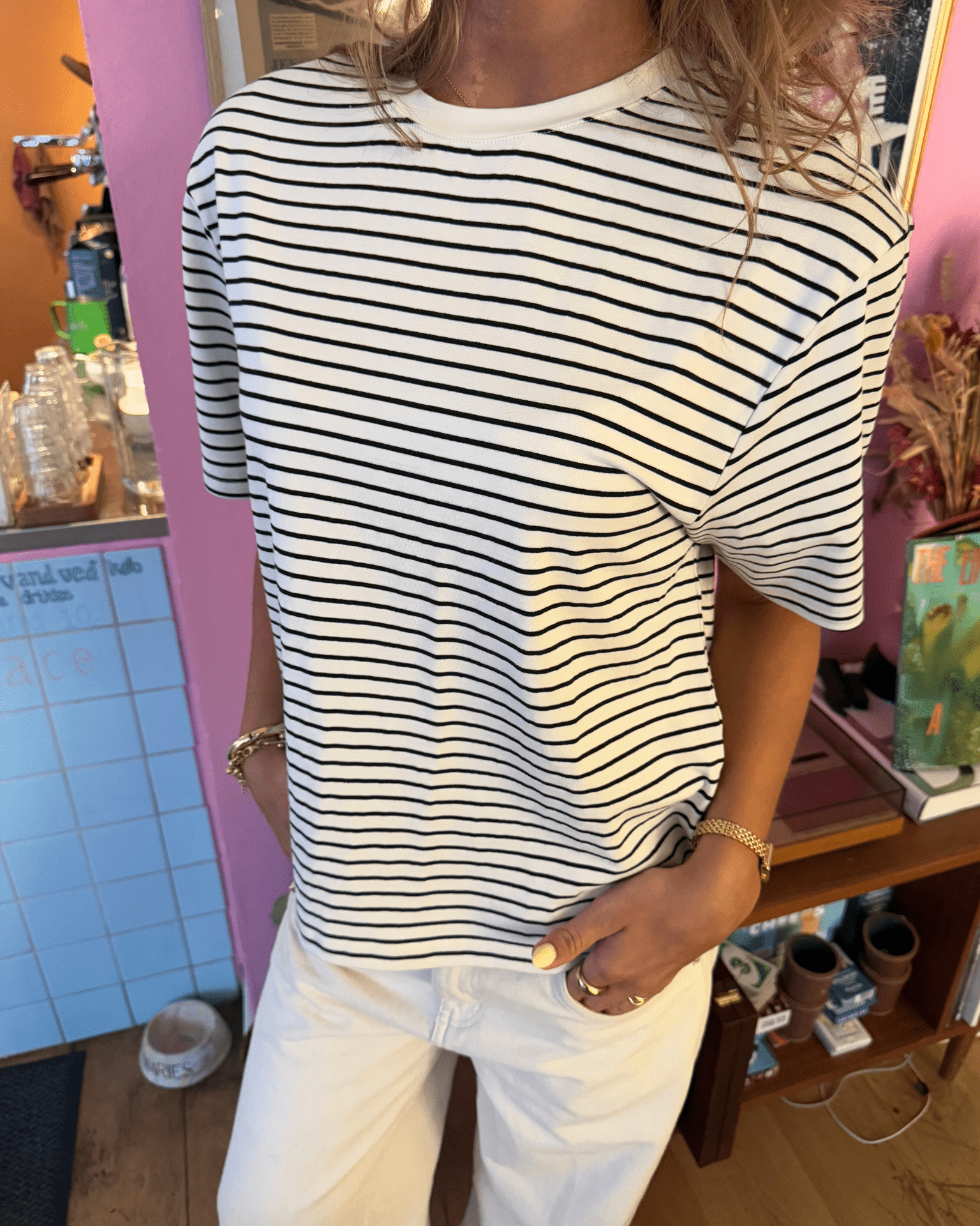 HAPPY STRIPE TEE - WHITE/BLACK