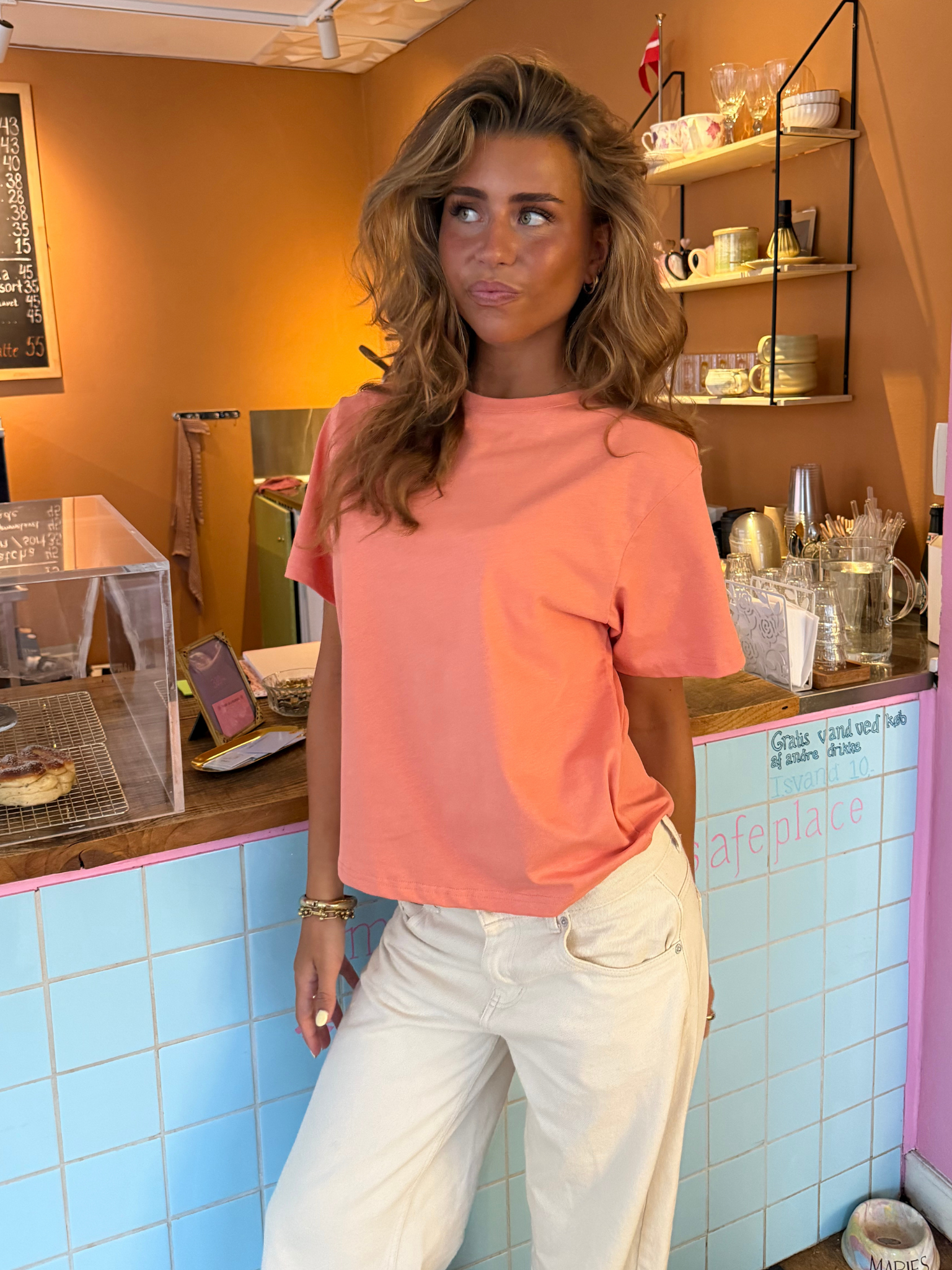 LUCKY TEE - CORAL