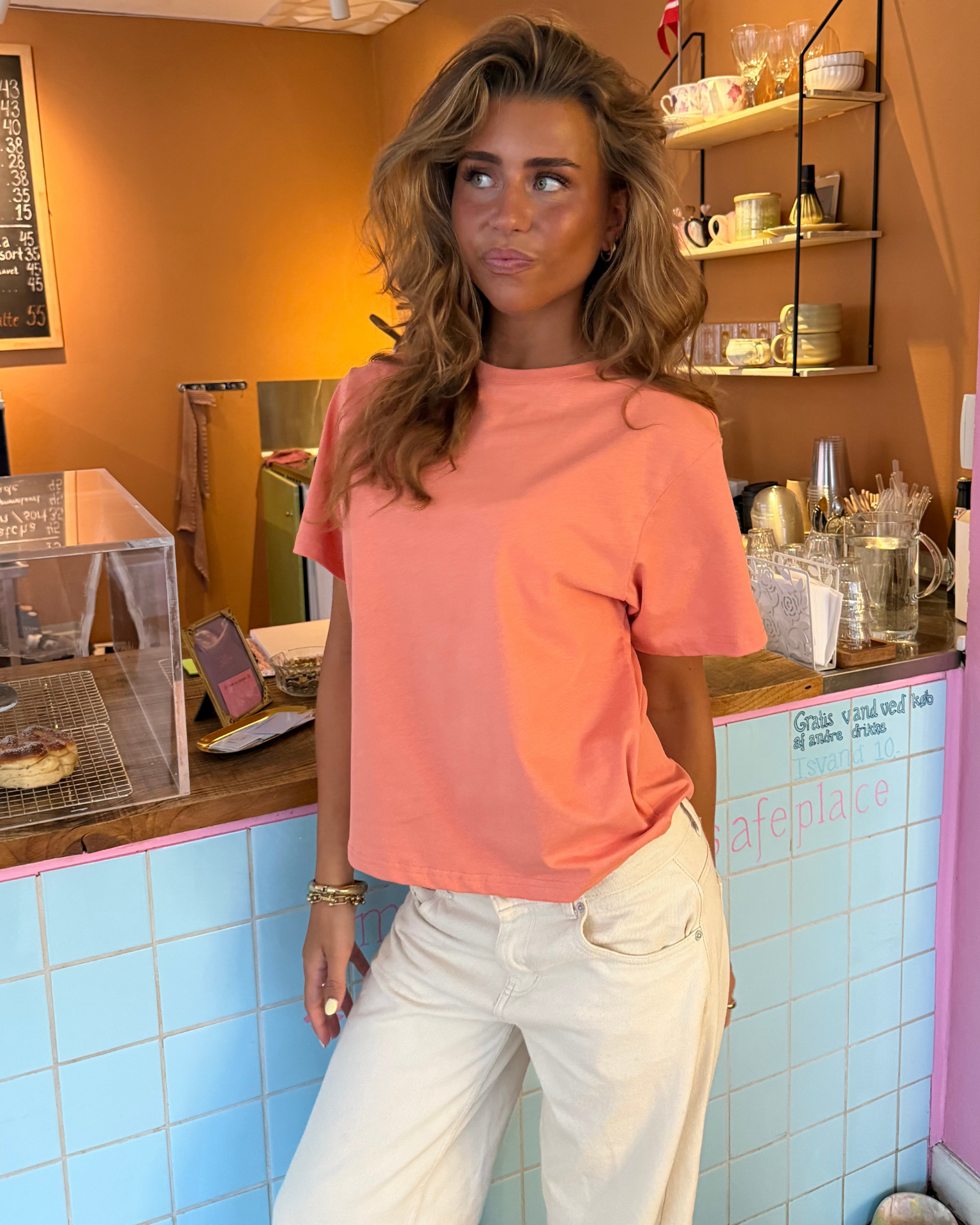 LUCKY TEE - CORAL
