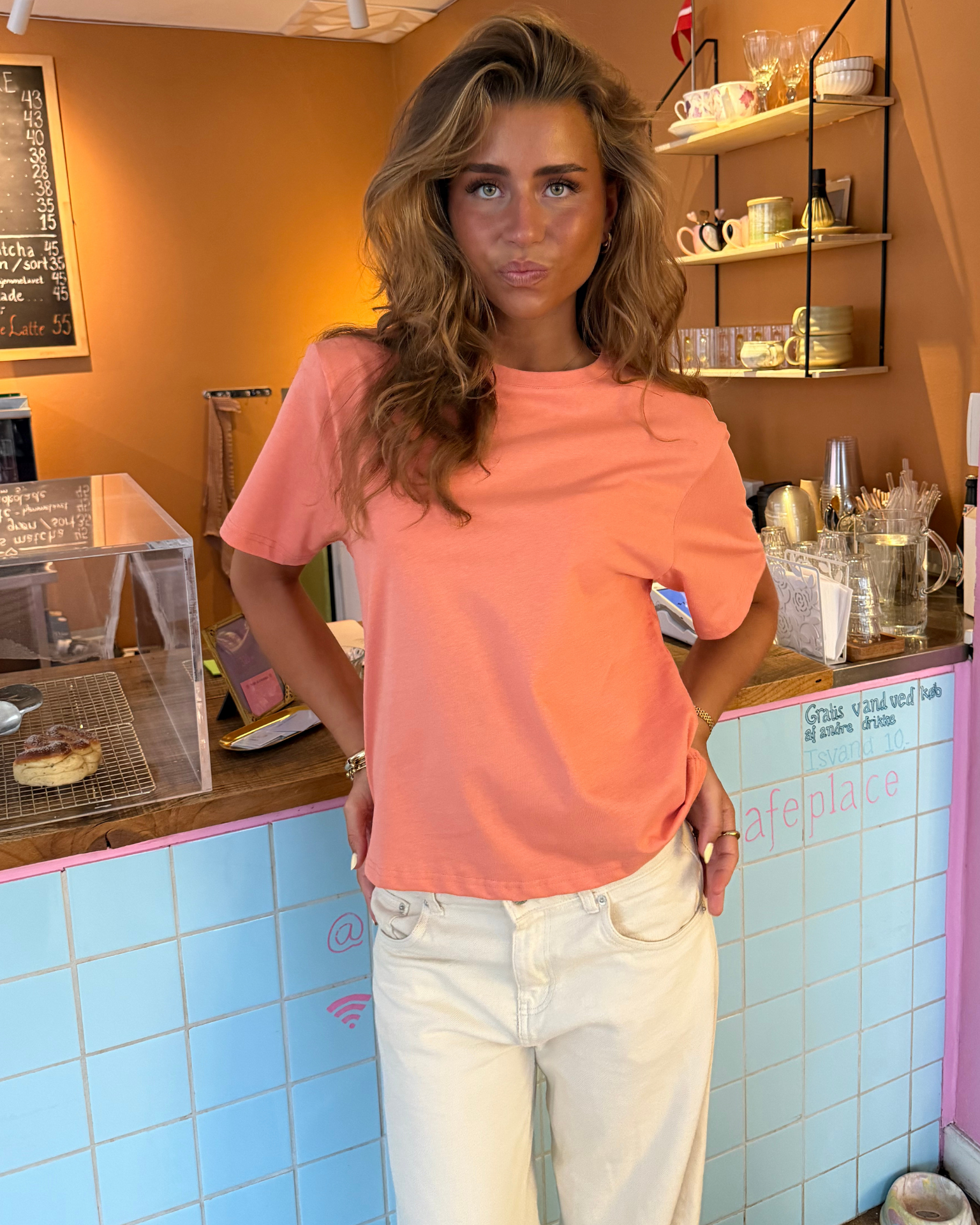 LUCKY TEE - CORAL