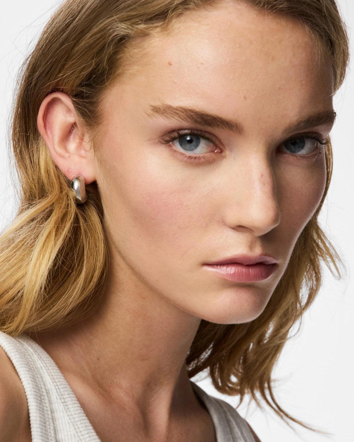 DEVIA EARRINGS (waterproof) - SILVER COLOR