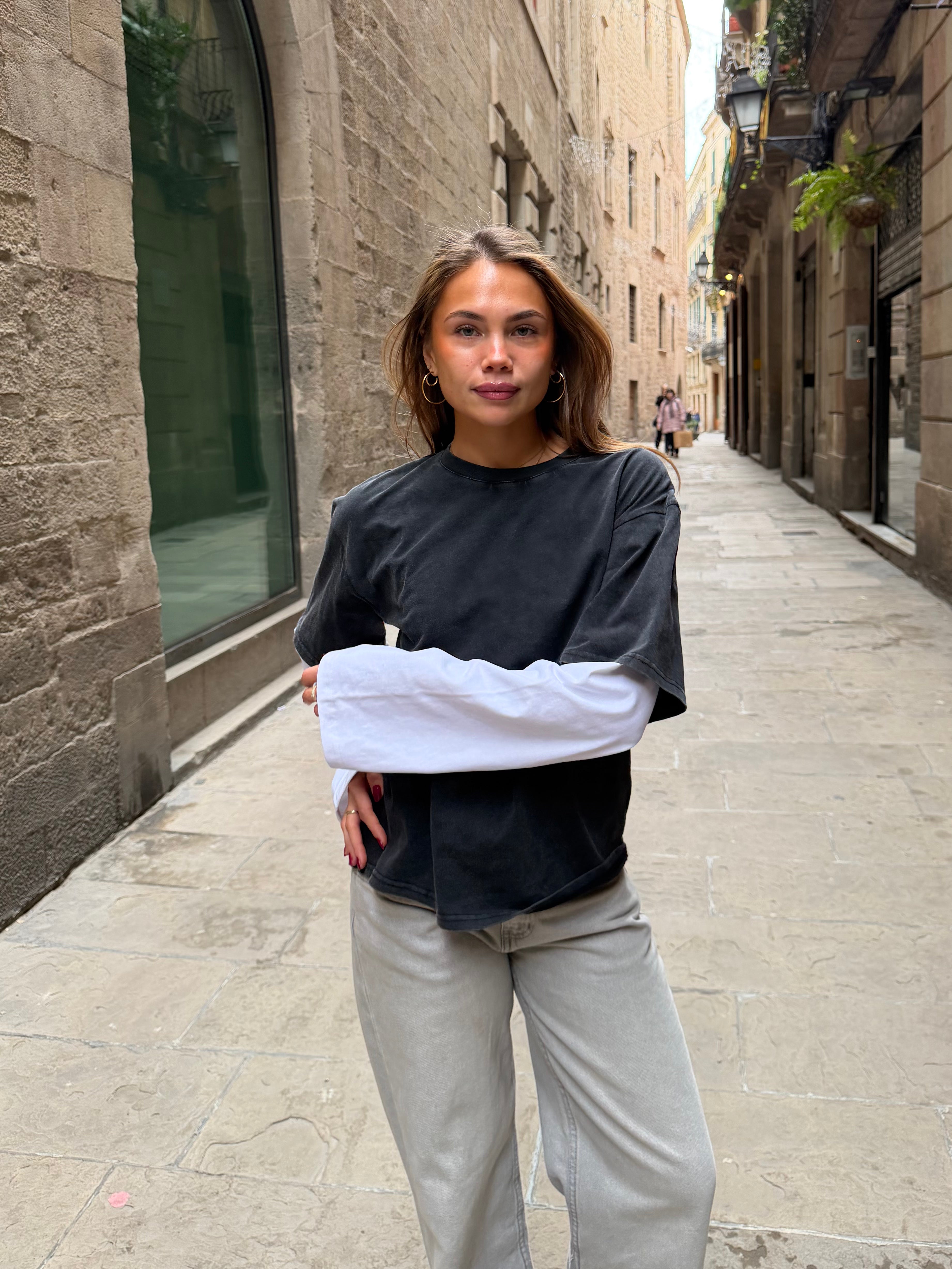 ALVIA LAYERED TEE - BLACK/WHITE