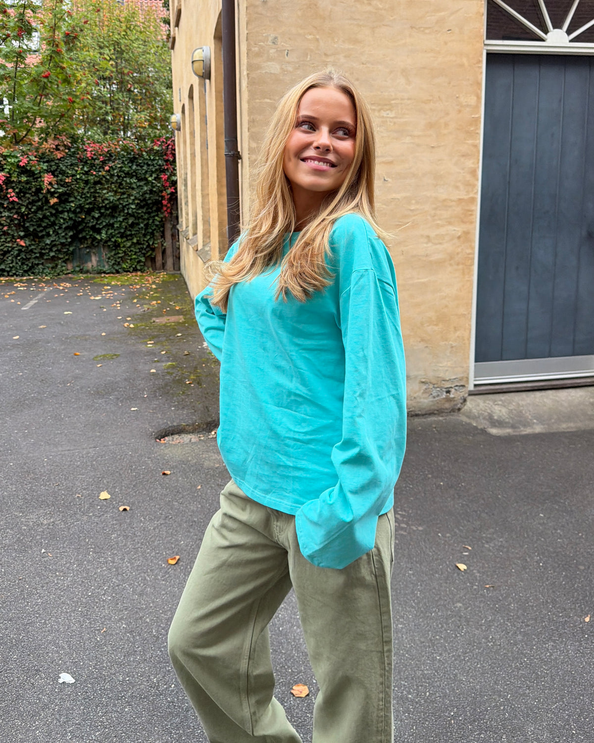MYNTE TEE - TURQUOISE - Dinvintageshop