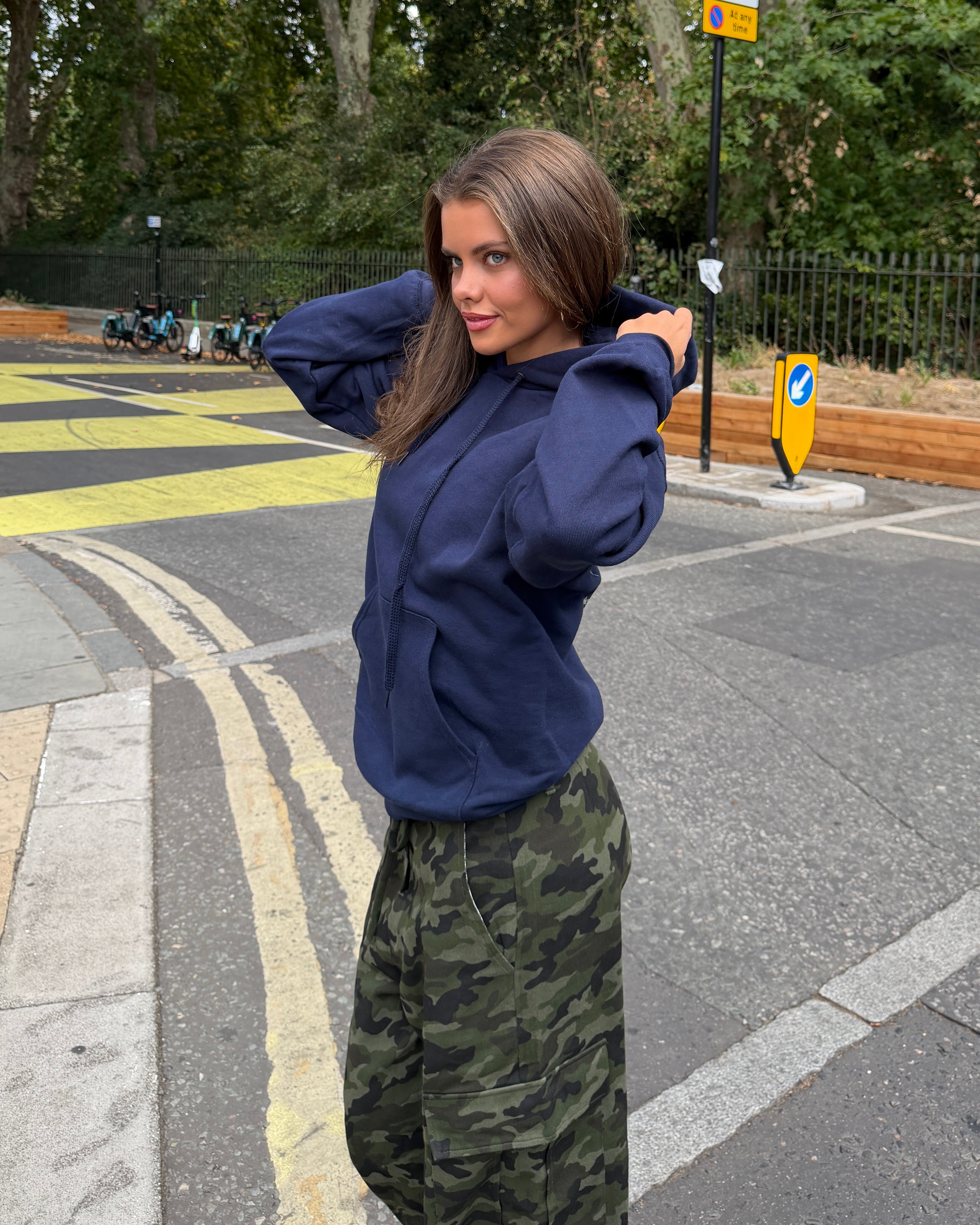 DANA HOODIE (back print) - NAVY