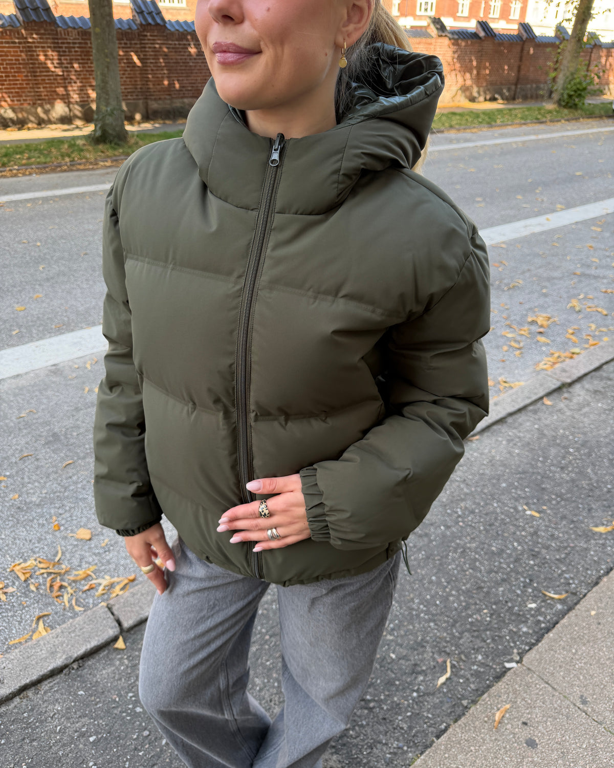 ALMA DOWN JACKET i army – billede 2