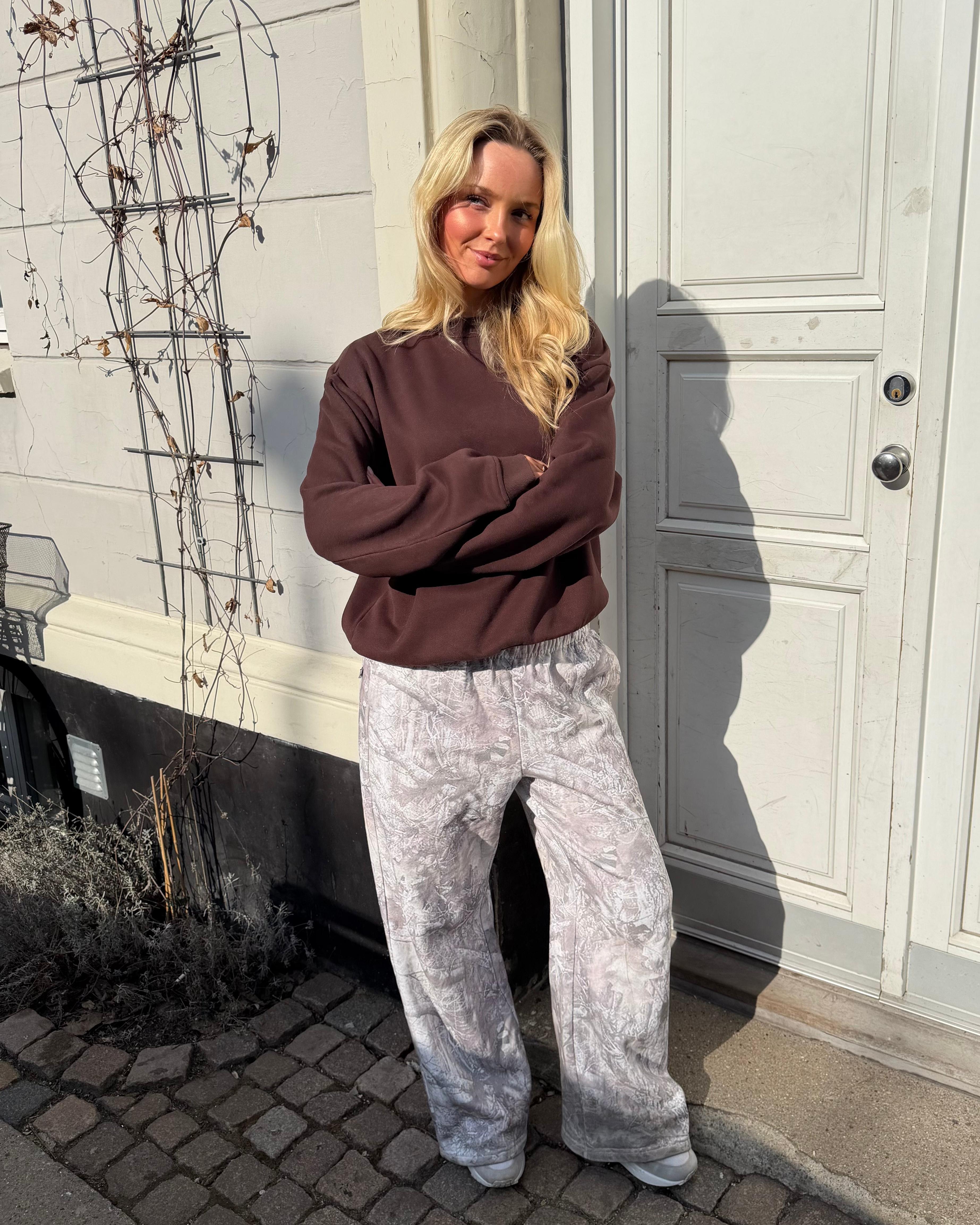 BAGGY SWEATPANTS - BROWN