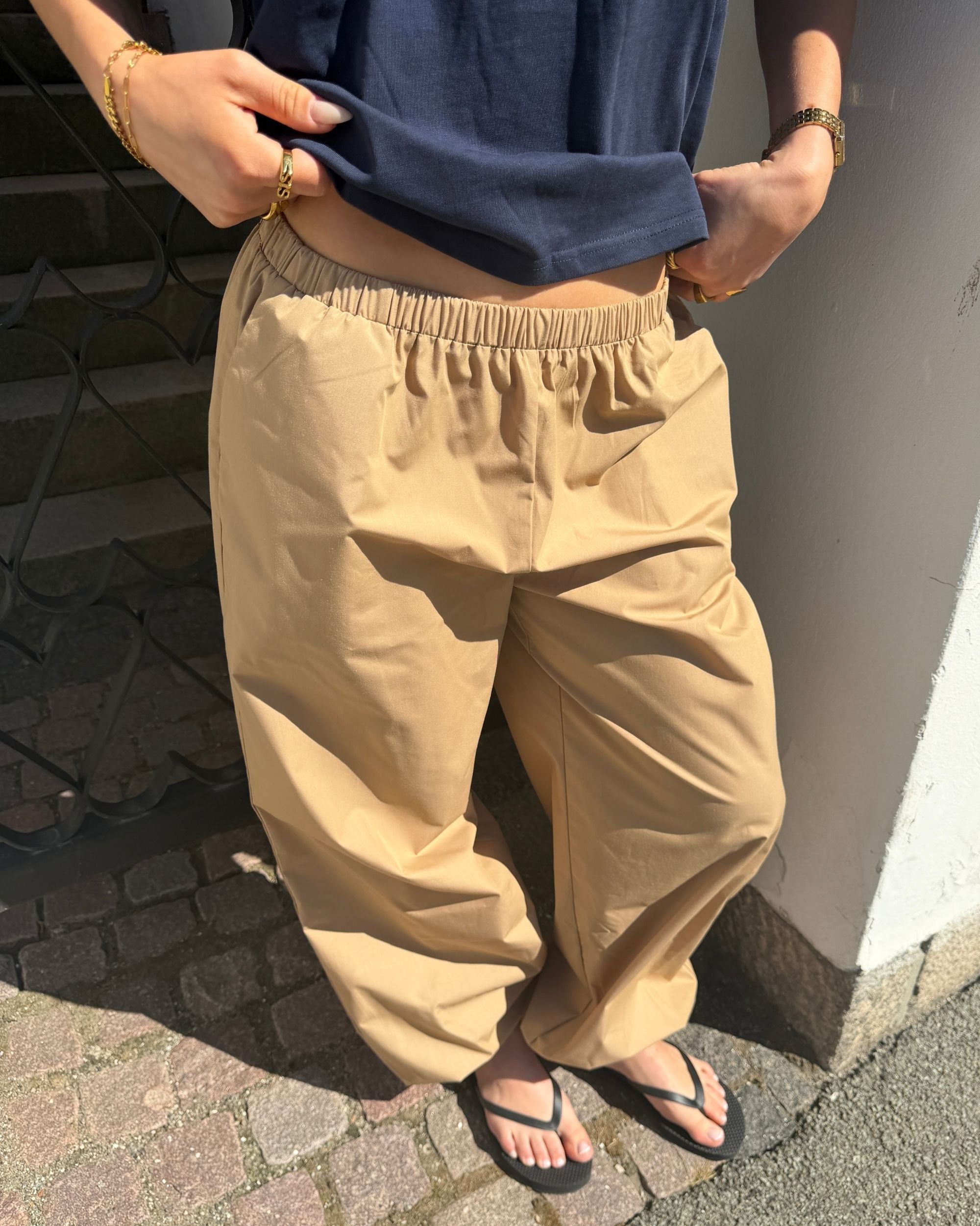 CARO BALOON PANTS - TAUPE - Dinvintageshop