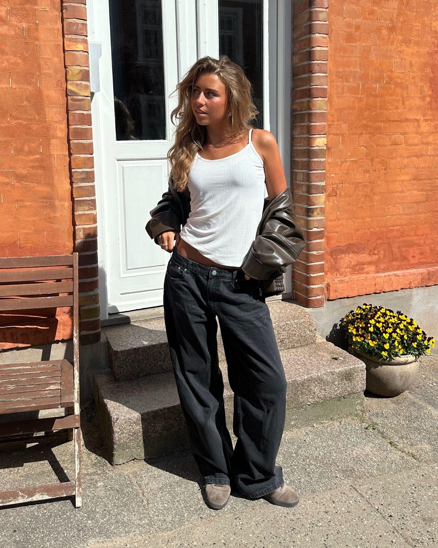 ESTHER JEANS - BLACK - Dinvintageshop
