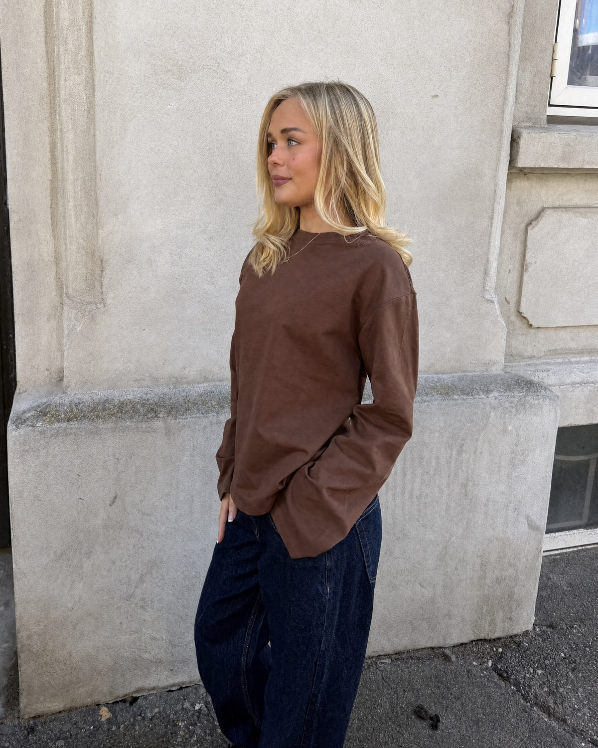 MYNTE TEE - BROWN