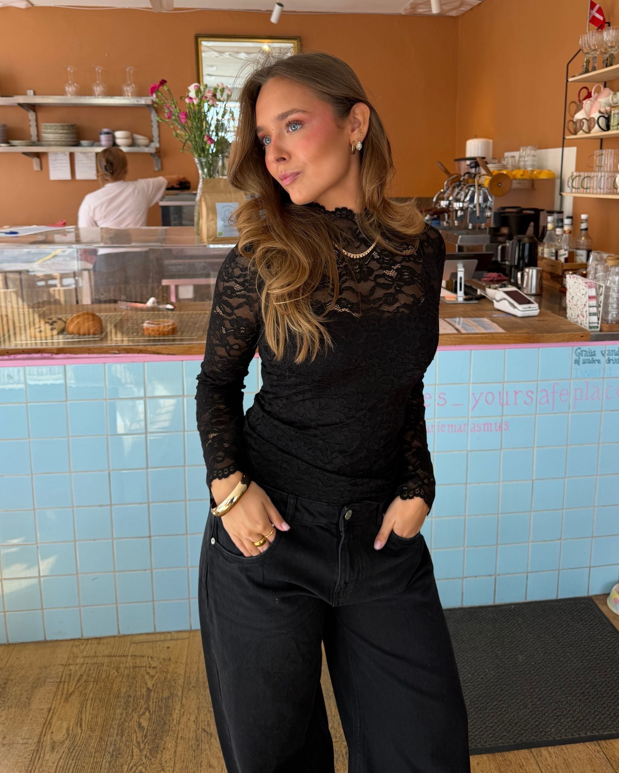 LEXI LACE TOP - BLACK - Dinvintageshop