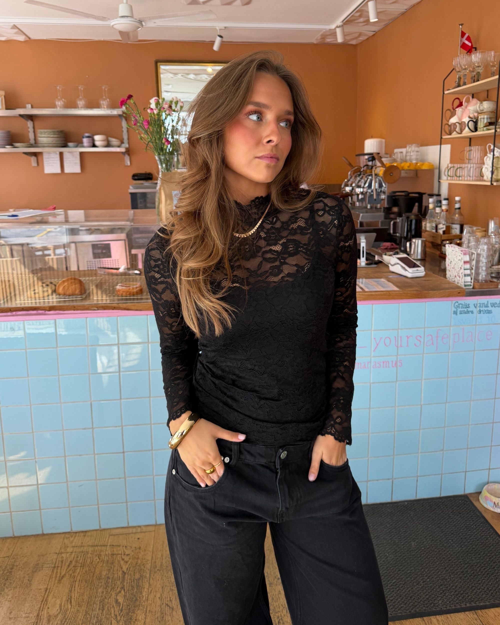 LEXI LACE TOP - BLACK - Dinvintageshop