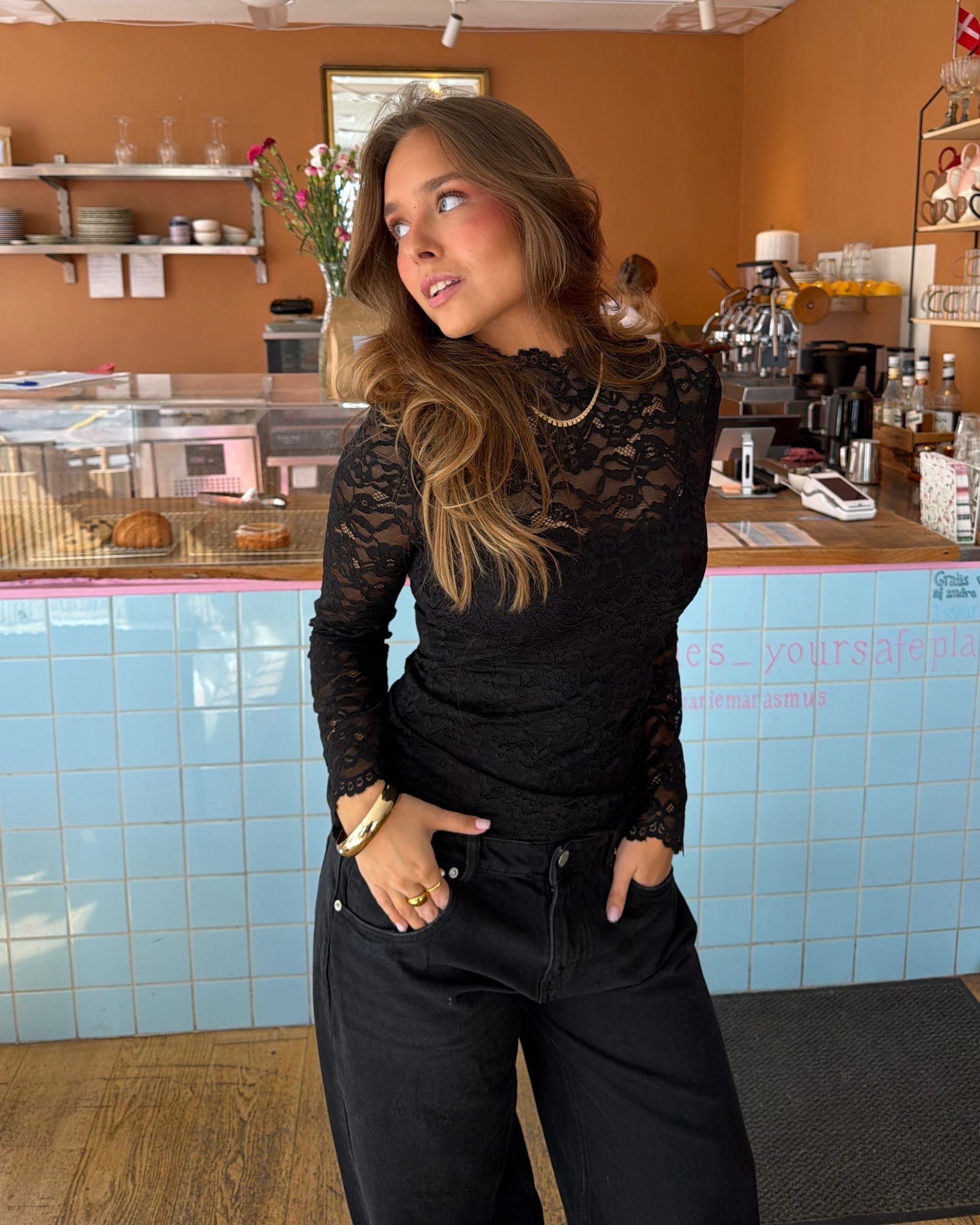 LEXI LACE TOP - BLACK - Dinvintageshop