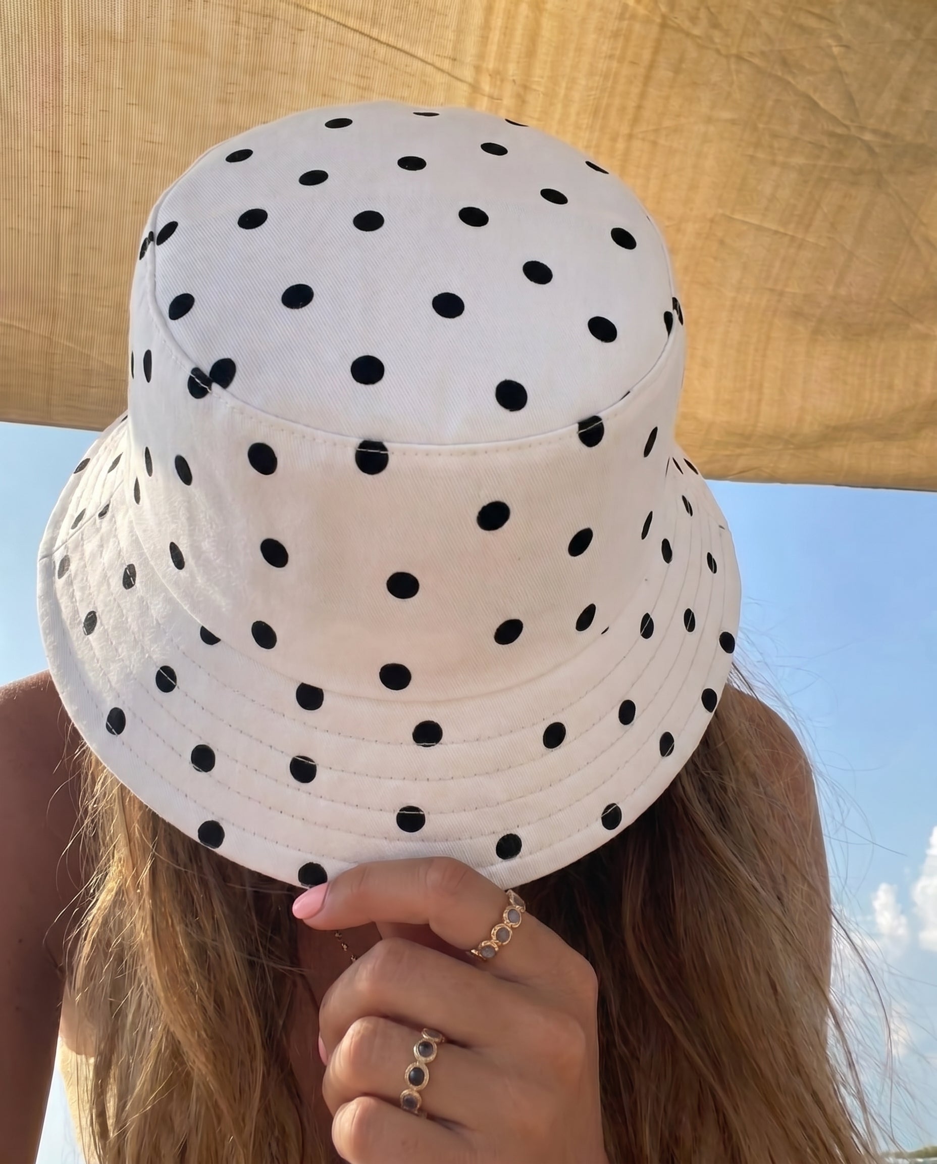 MIRA BUCKET HAT - CLOUD DANCER DOT - Dinvintageshop