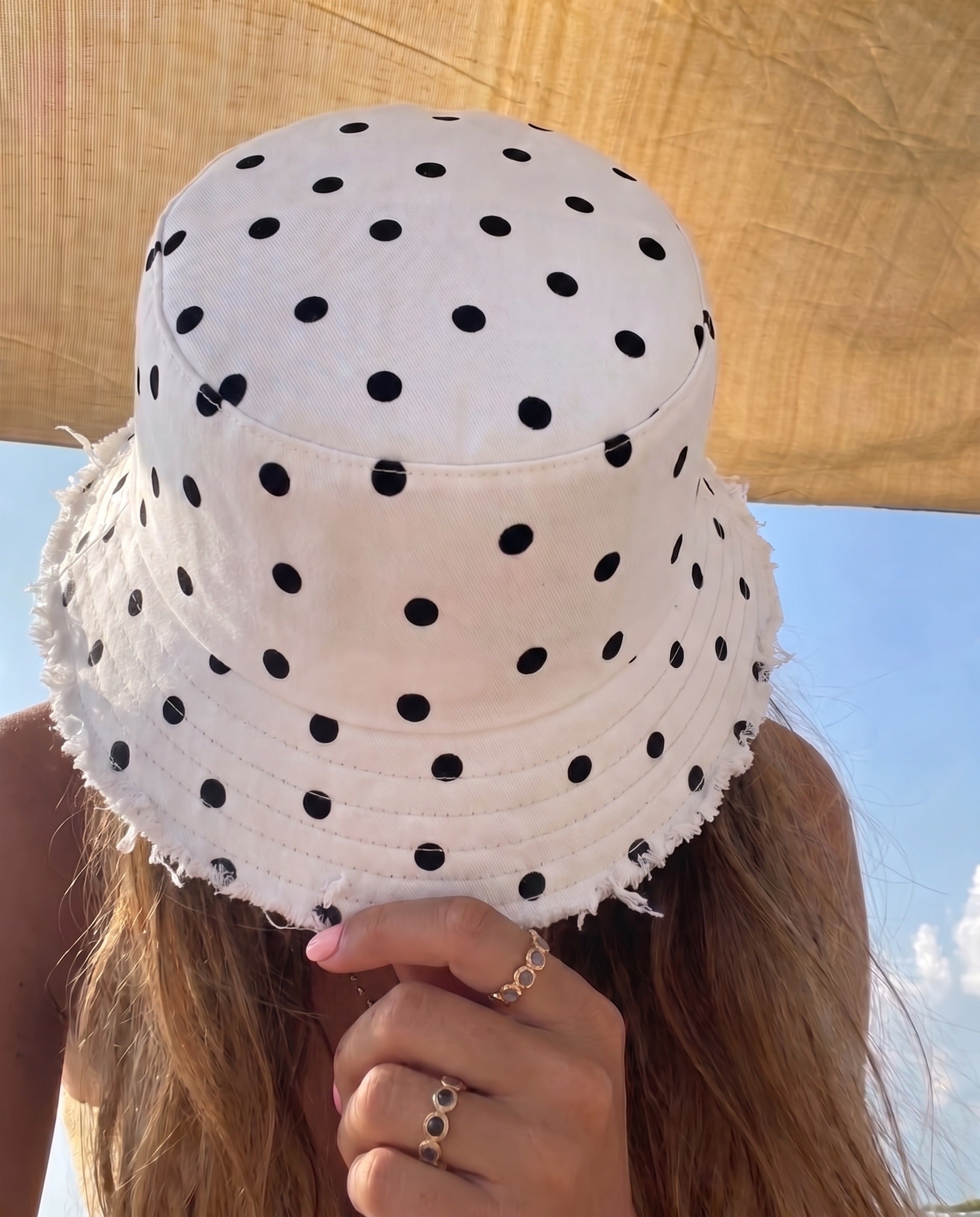 MIRA BUCKET HAT - CLOUD DANCER DOT