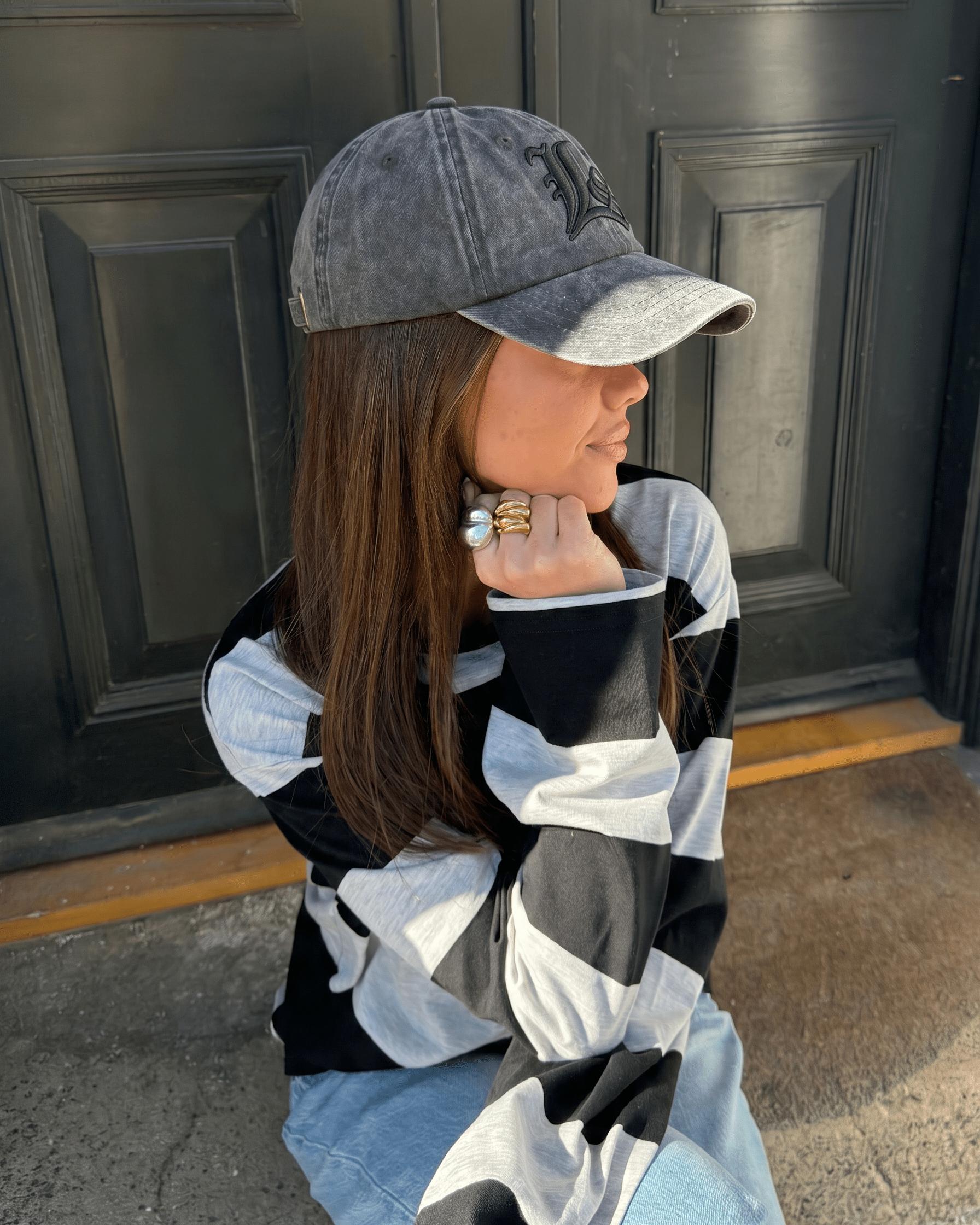 OLIVIA CAP - BLACK