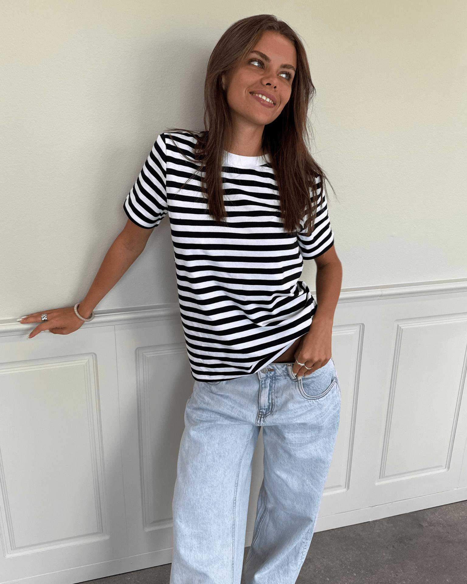 RIA STRIPE TEE - BLACK