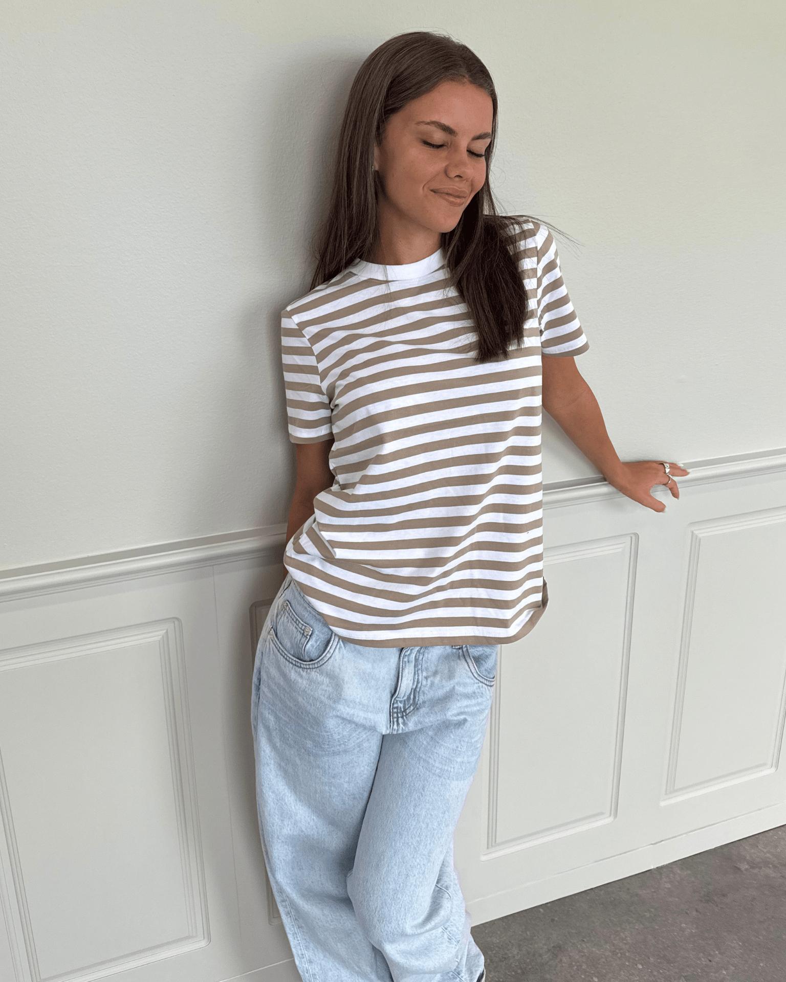 RIA STRIPE TEE - SILVER MINK