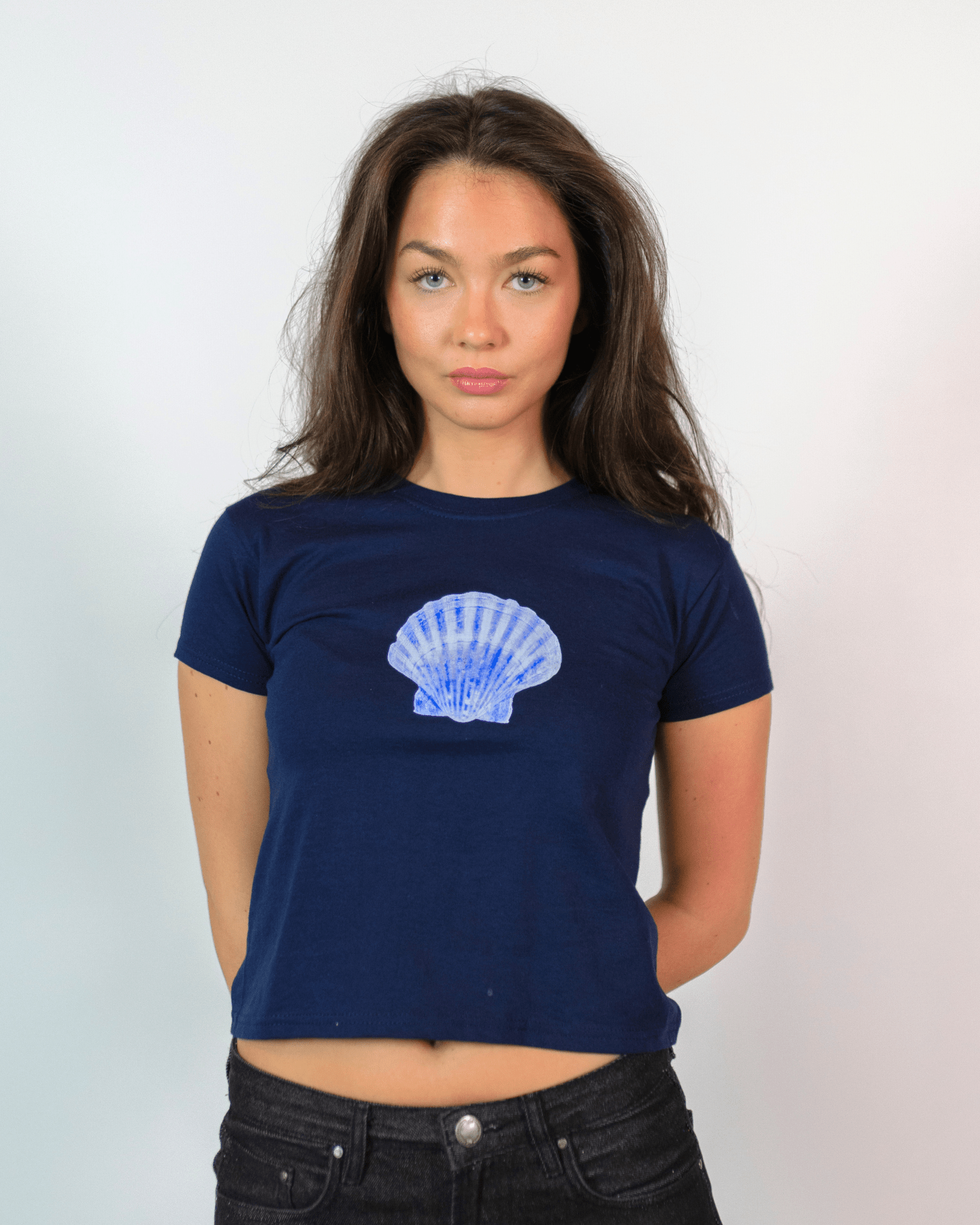 SHELLY (blå) BABY TEE - NAVY - Dinvintageshop
