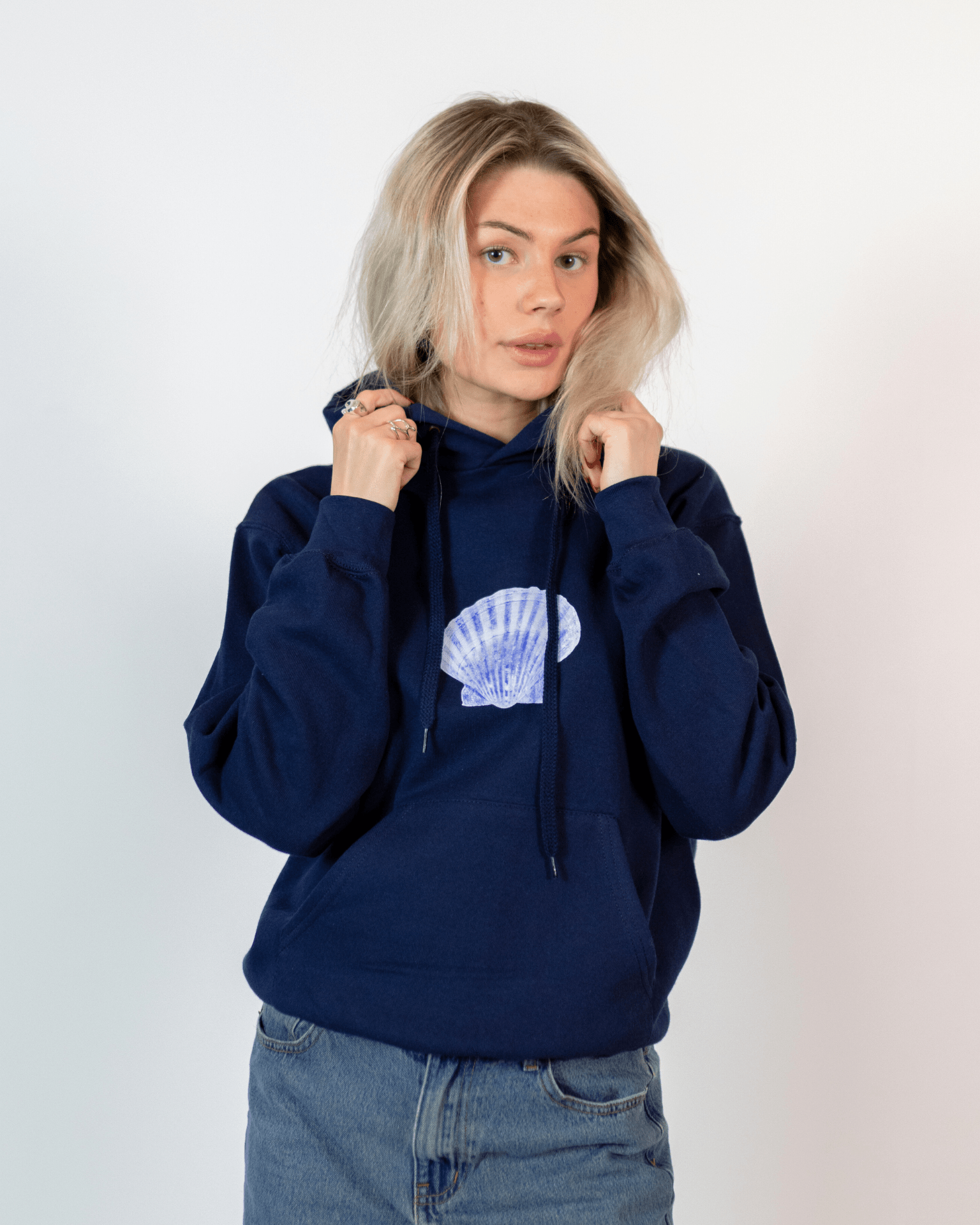 SHELLY (blå) HOODIE - NAVY - Dinvintageshop