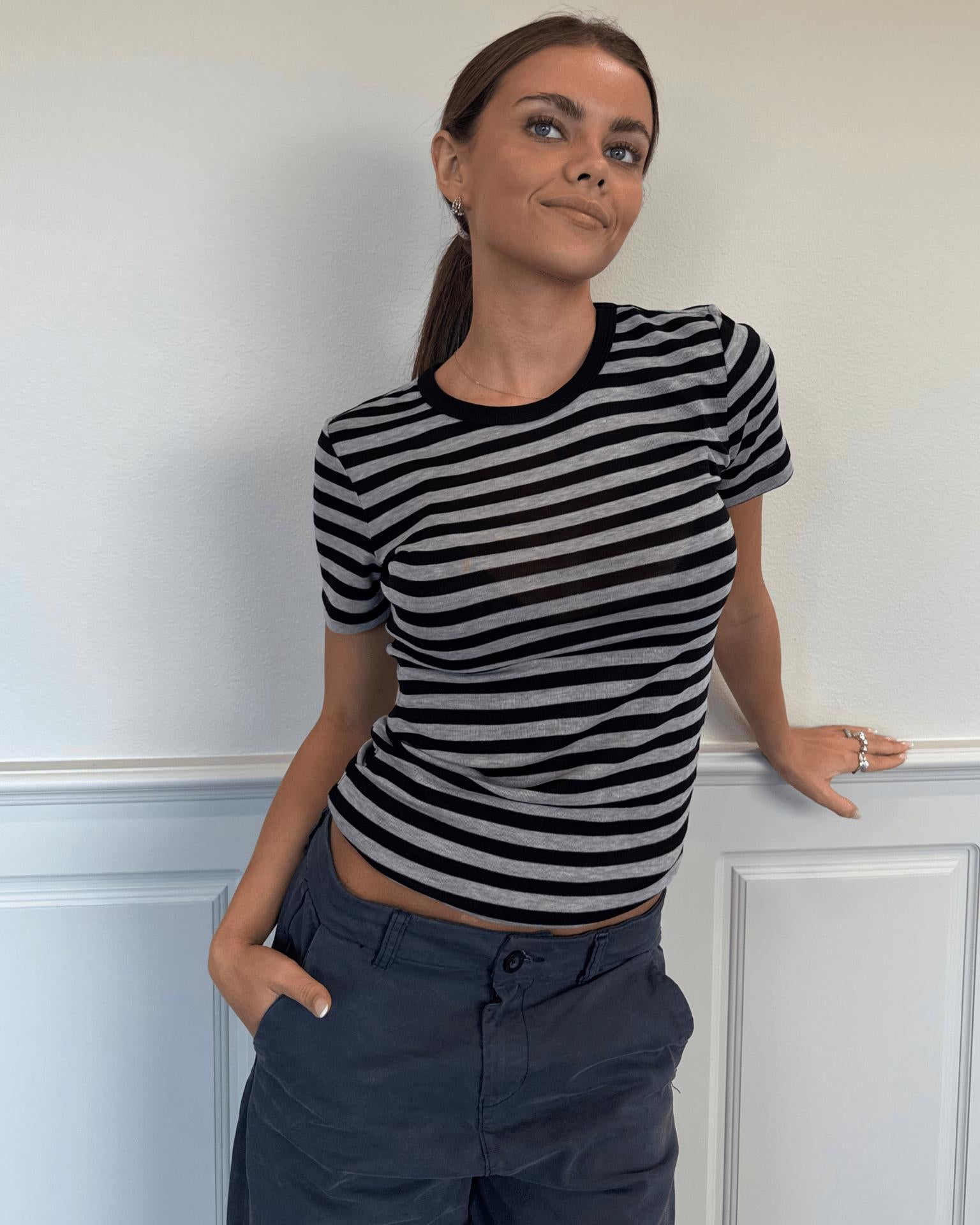 SIDSE KORTÆRMET T-SHIRT - BLACK/GREY STRIPE