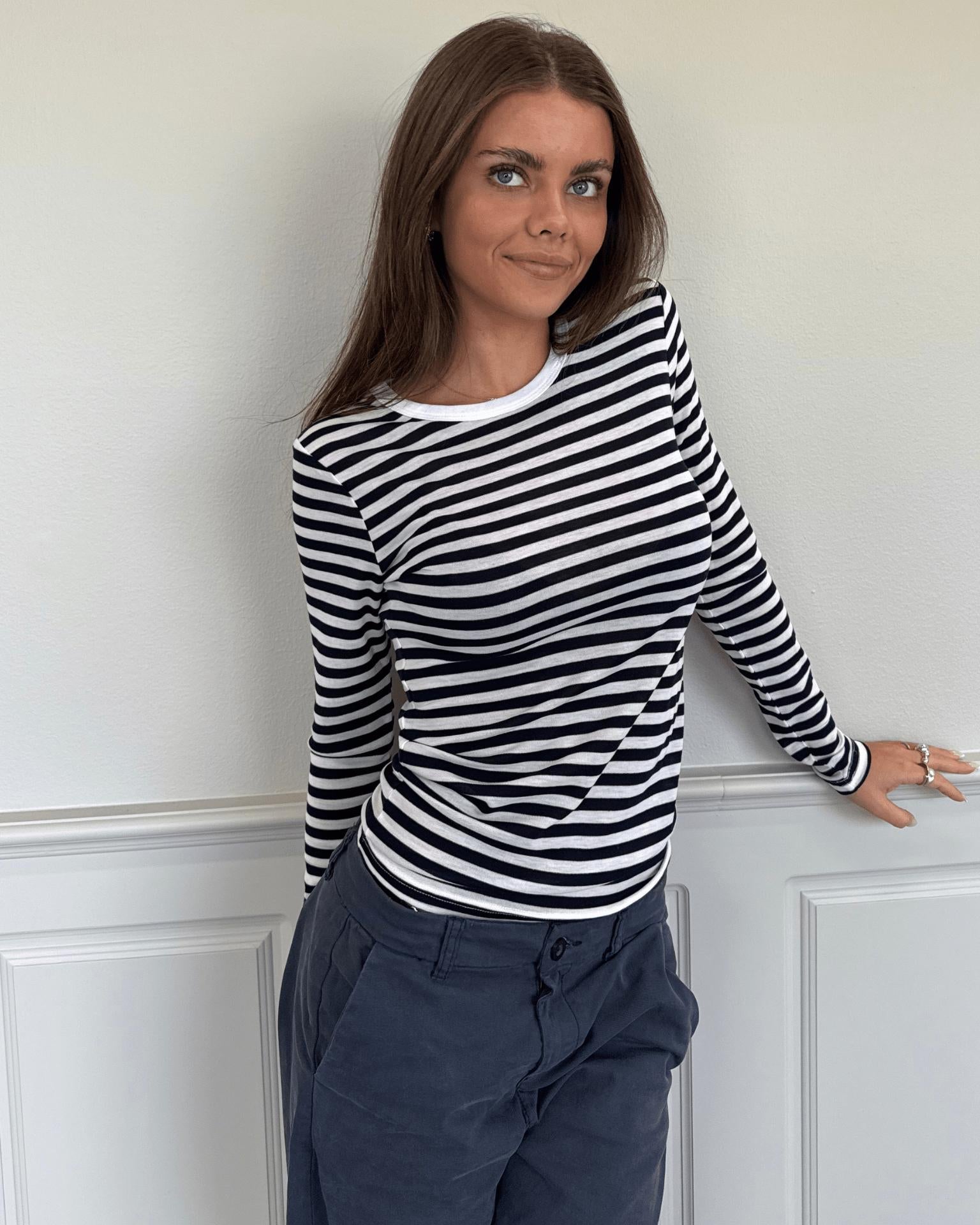 SIDSE LANGÆRMET T-SHIRT - WHITE/NAVY STRIPE