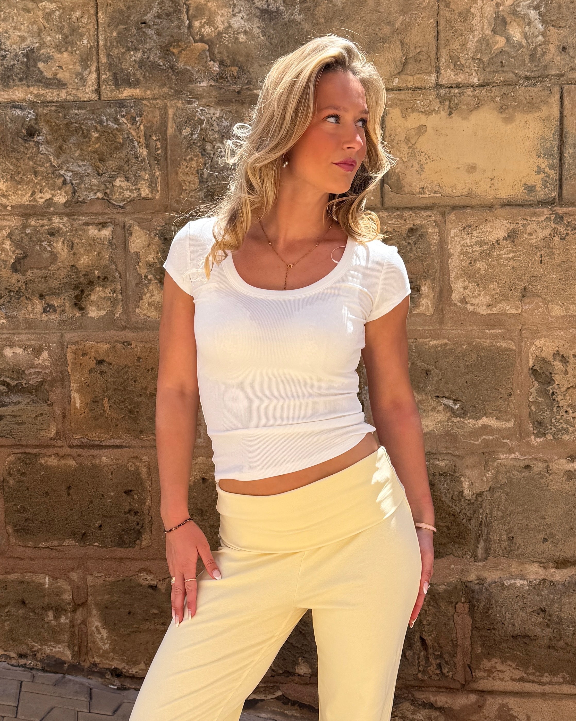 THEA KORTÆRMET T - SHIRT - WHITE - Dinvintageshop