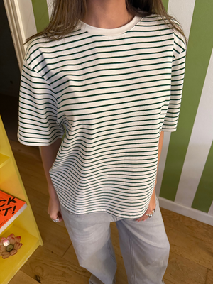 HAPPY STRIPE TEE - WHITE/GREEN