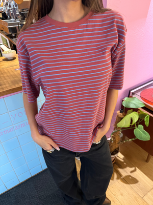 LUCKY STRIPE TEE - BERRY/BLUE