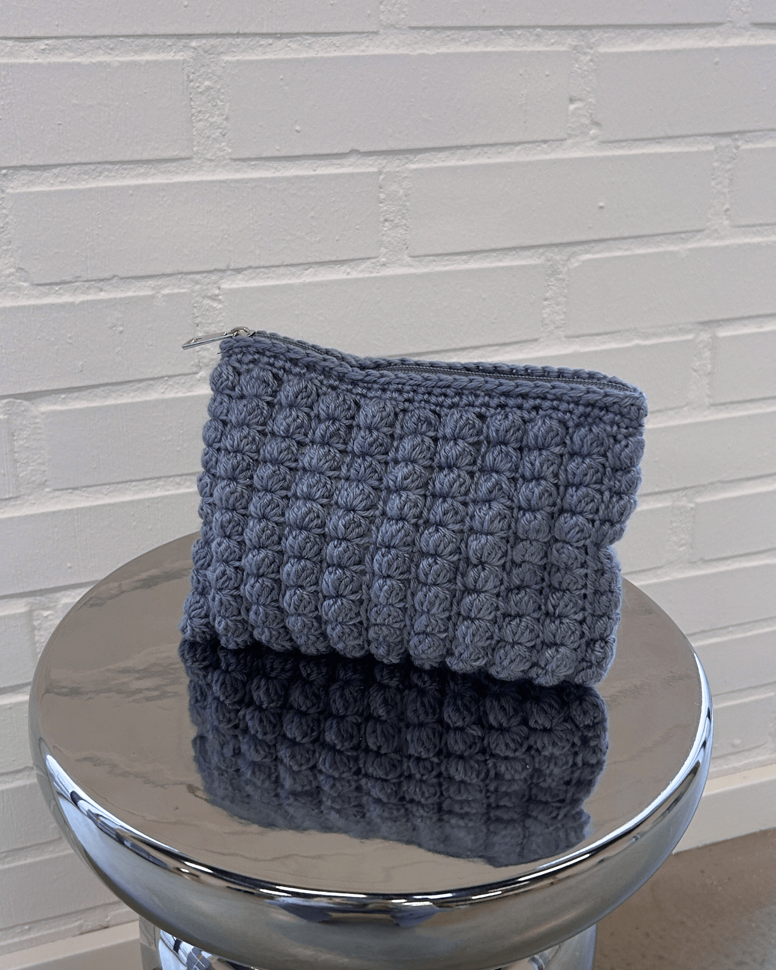CROCHET CLUTCH - GREY