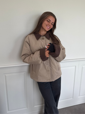 JORMA JACKET - GREIGE/HOT FUDGE