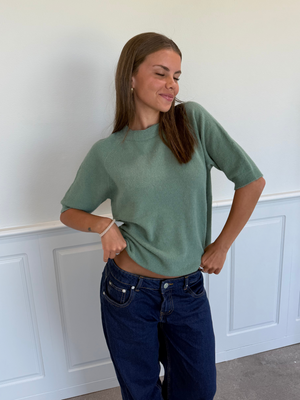 SAGA SHORTSLEEVE KNIT - GREEN