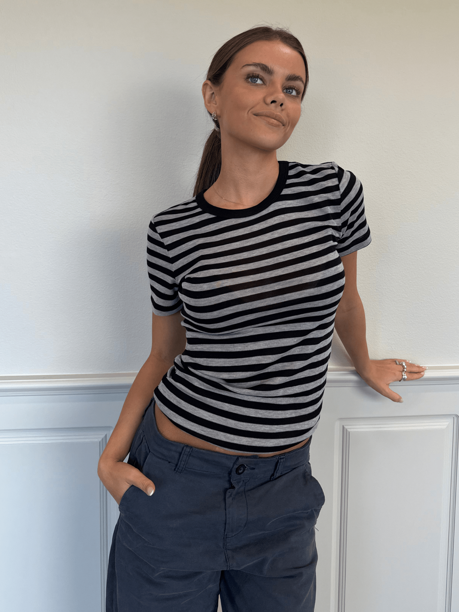 SIDSE T-SHIRT - BLACK/GREY STRIPE
