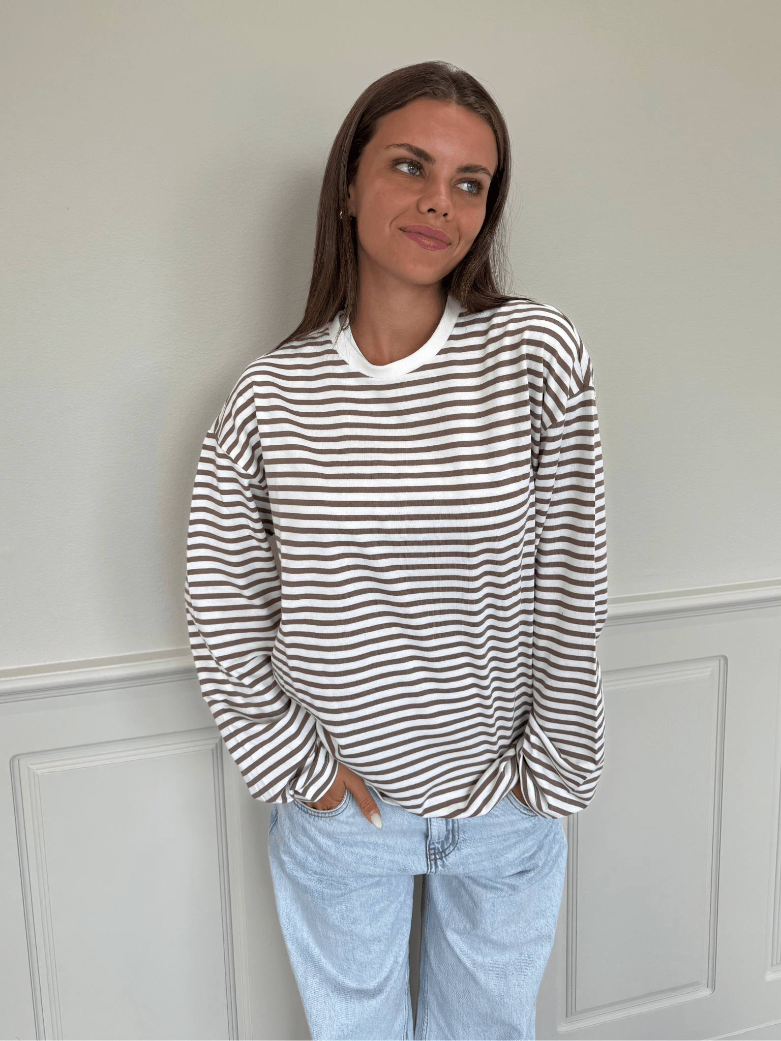 SADIE STRIPE TEE LS - CLOUD DANCER / FOSSIL