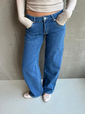 ESTHER JEANS - MID BLUE