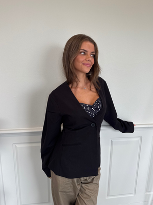 KAMIL FITTED BLAZER - BLACK