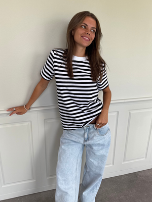 RIA STRIPE TEE - BLACK/BRIGHT WHITE