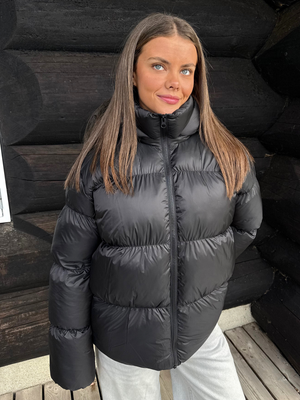 MILLA SHINY PUFFER JACKET - BLACK