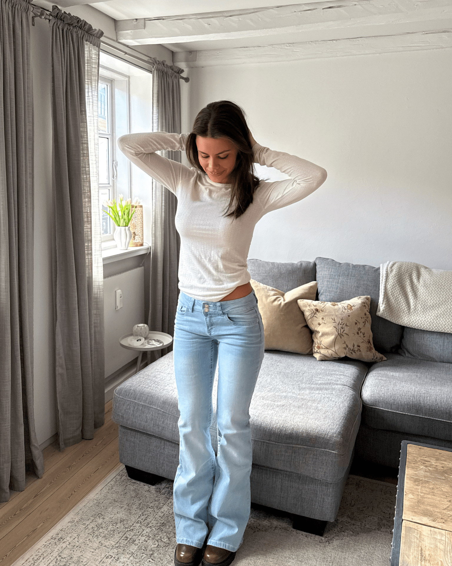 ERIKA LOW BOOTCUT JEANS - LIGHT BLUE