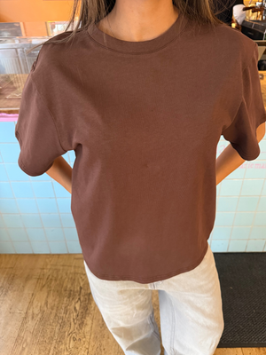 LUCKY TEE - BROWN