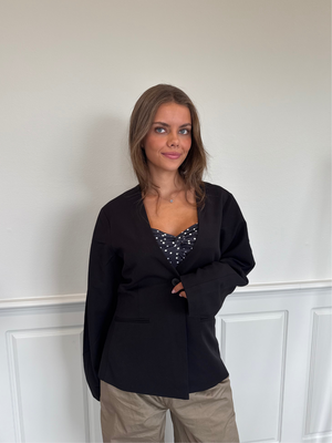KAMIL FITTED BLAZER - BLACK