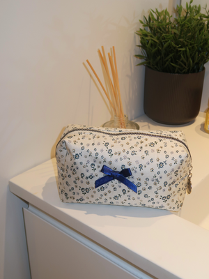 ADDY MAKEUP BAG - BLUE FLOWER